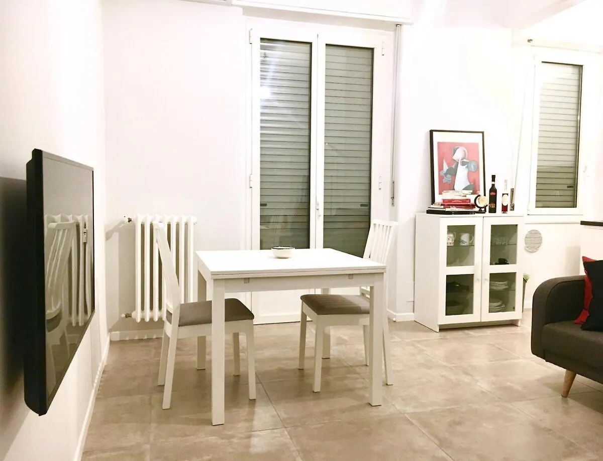 Comfortable Apartment In The Famous Zona Tortona Milan Italy